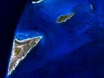 Ostrov Salt Cay na satelitním snímku