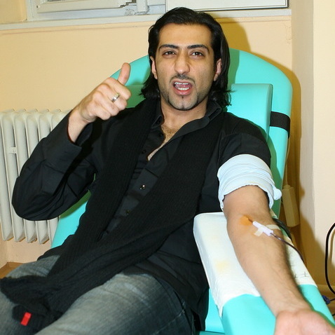 Darování krve - Ali Amiri