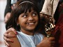 <b>23. 2. - Oscarový slum</b> - Pøíbìh mladíka, který vyhraje indickou verzi soutì¾e Chcete být milionáøem, a musí dokázat, ¾e nepodvádìl, zaujal americkou akademii nejvíce.Snímek Milionáø z chatrèe to dotáhl z bombajského slumu a¾ k osmi Oscarùm.<br>Získal so¹ky za nejlep¹í film a nejlep¹í re¾ii pro Dannyho Boylea a stal absolutním vítìzem 81. roèníku udílení cen Americké filmové akademie.<br>Na snímku je jedna z hlavních protagonistek snímku Rubina Ali.<br><b>Dal¹í podrobnosti si </b><A href="http://aktualne.centrum.cz/zpravy/clanek.phtml?id=630293"><b>pøipomeòte ve èlánku zde</b></A>