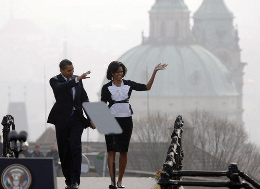 <b>5. 4. - Obama v Praze, dl 2.</b> - Prohldnte si nejlep snmky z 23 hodin, kter Barack Obama s manelkou Michelle strvil v Praze <b><A href="http://aktualne.centrum.cz/domaci/obama-v-praze/clanek.phtml?id=633931">ve fotogalerii zde</b></A>