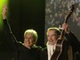 Václav Havel pøi oslavách 20 let od 17. listopadu s Joan Baezovou
