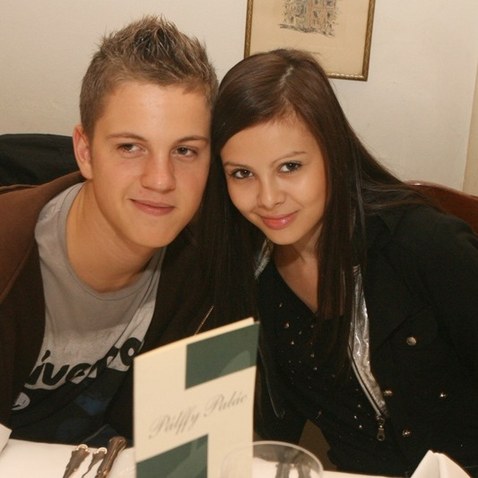 http://img.aktualne.centrum.cz/272/8/2720877-finaliste-cesko-slovenske-superstar-vecereli-s-karlem-gottem.jpg http://img.aktualne.centrum.cz/272/8/2720877-finaliste-cesko-slovenske-superstar-vecereli-s-karlem-gottem.jpg