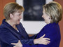 Angela Merkelov a Hilary Clintonov um ukzat, jak barva je zrovna v md.