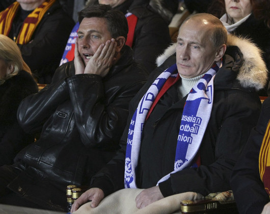 Vladimr Putin, tentokrt na fotbalovm zpase.