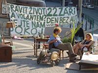 Den bez aut